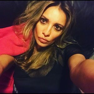 Meet your Posher, Niki